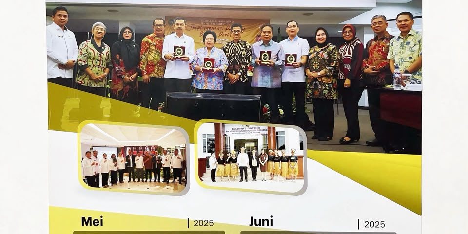 Kalender dinding custom