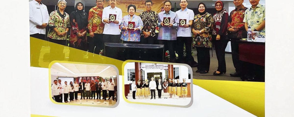 Cetak Kalender Dinding Custom
