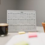 Mau Pesan Kalender Meja Unik? Intip Trik Hemat Biar Rapi